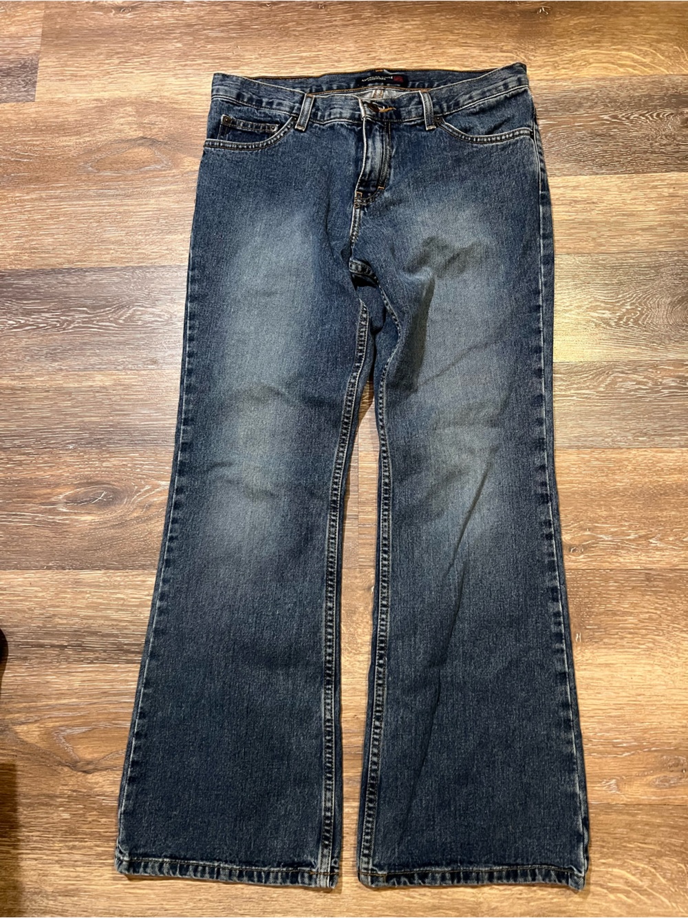 American Eagle blue denim jeans